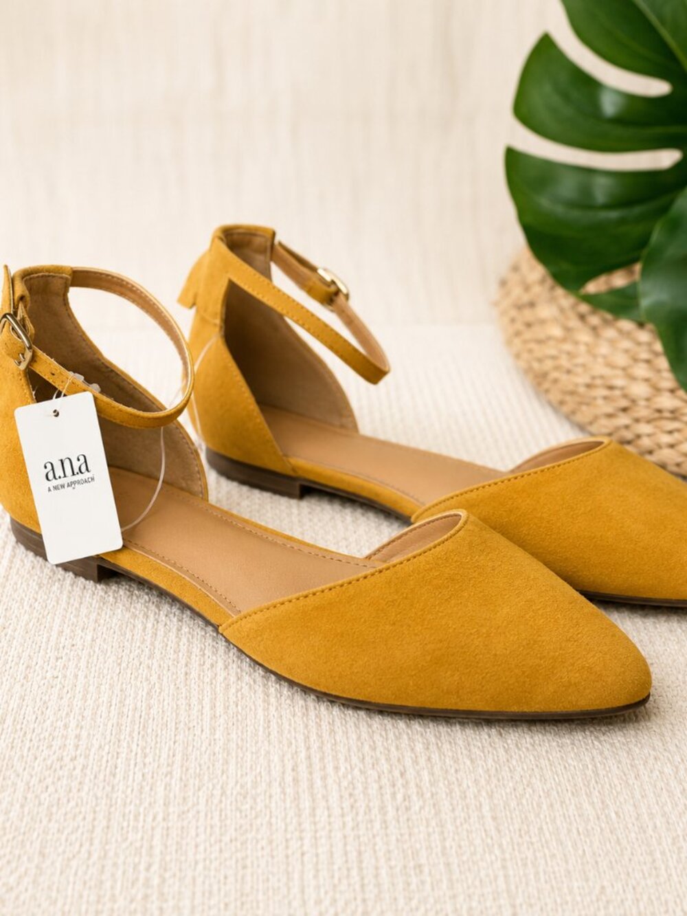 a.n.a Women’s Darell Buckle Closed Toe Ballet Flats